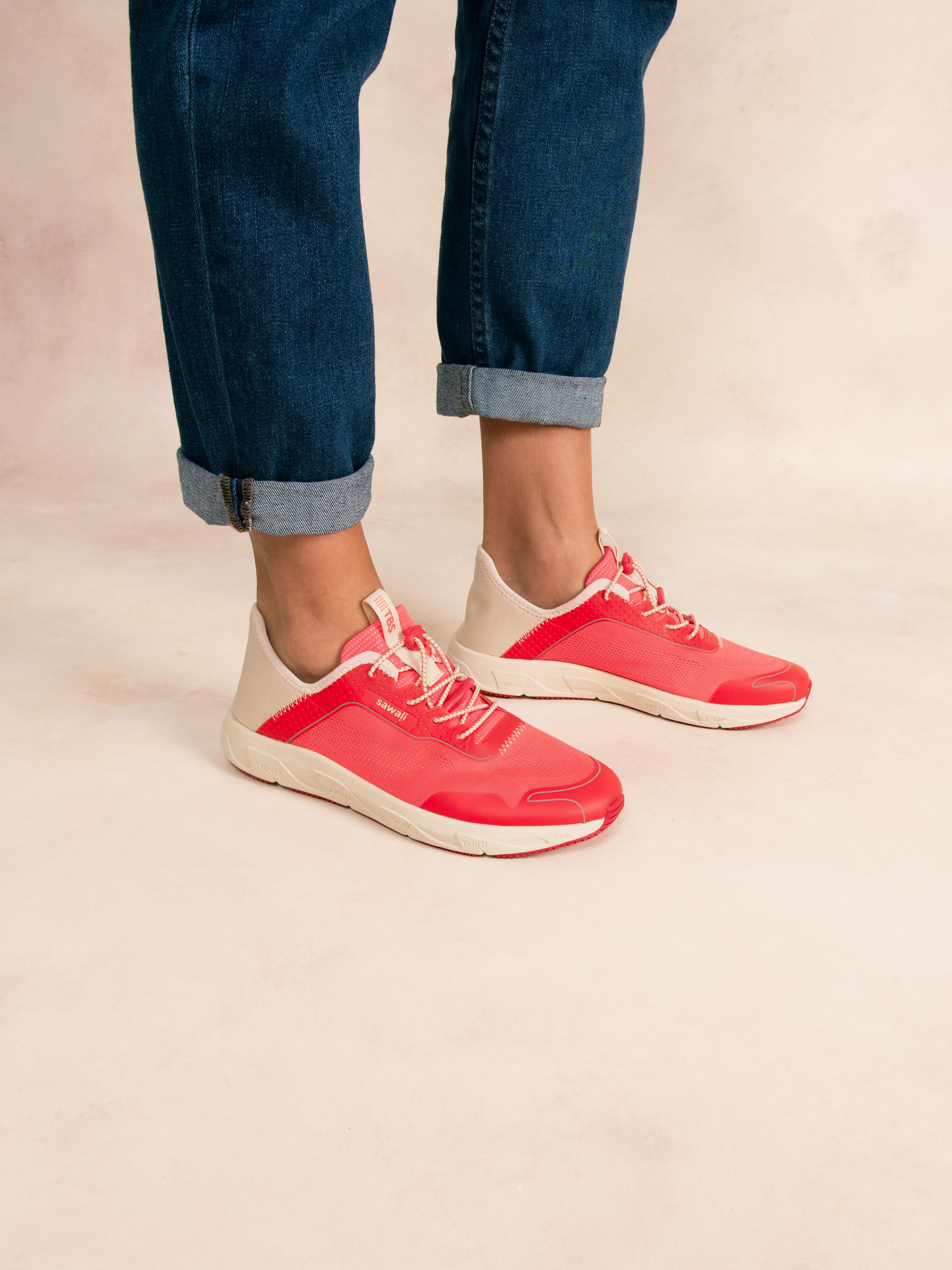 Chaussure femme avec évacuation de l'eau corail et creme SAWALI