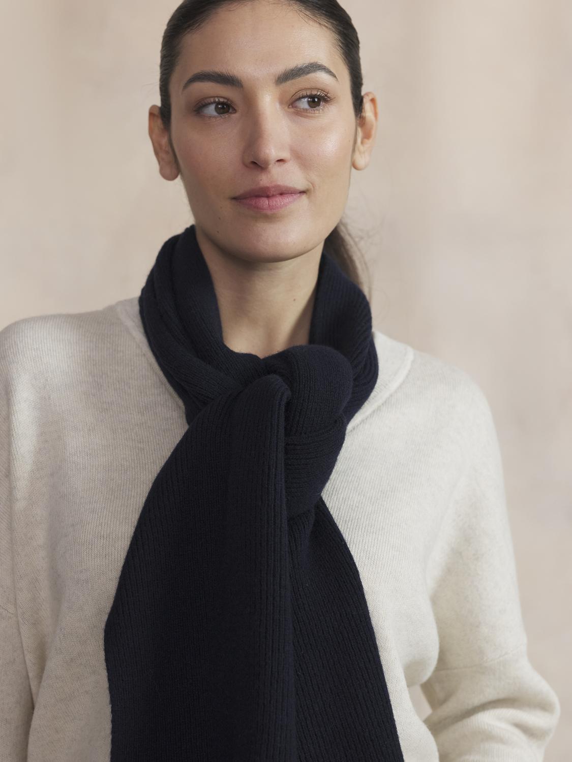 Scarf Navy Unisex ERQUYCHA