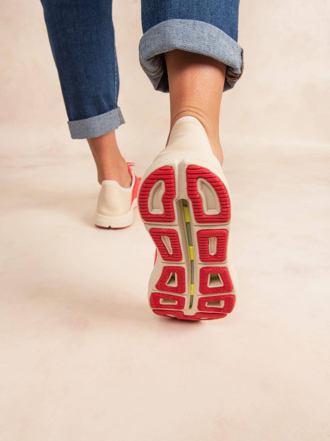 Chaussure femme avec évacuation de l'eau corail et creme SAWALI