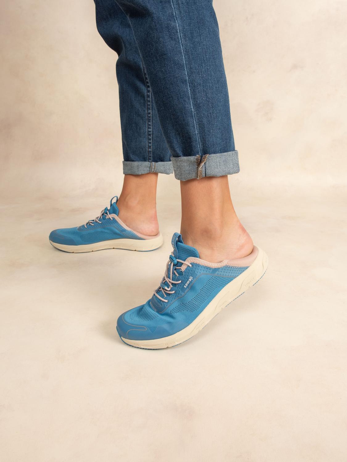 Chaussure femme avec évacuation de l'eau bleuet et blush SAWALI