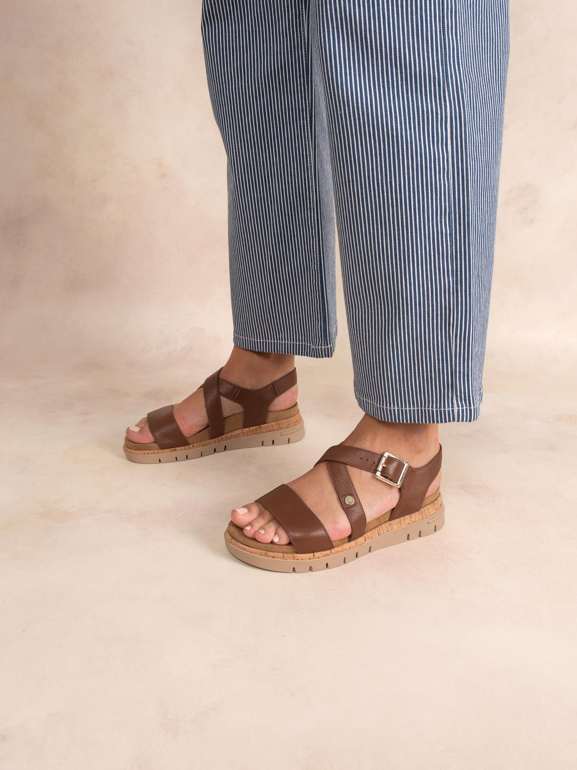 Sandales plates femme brun ZOELENN