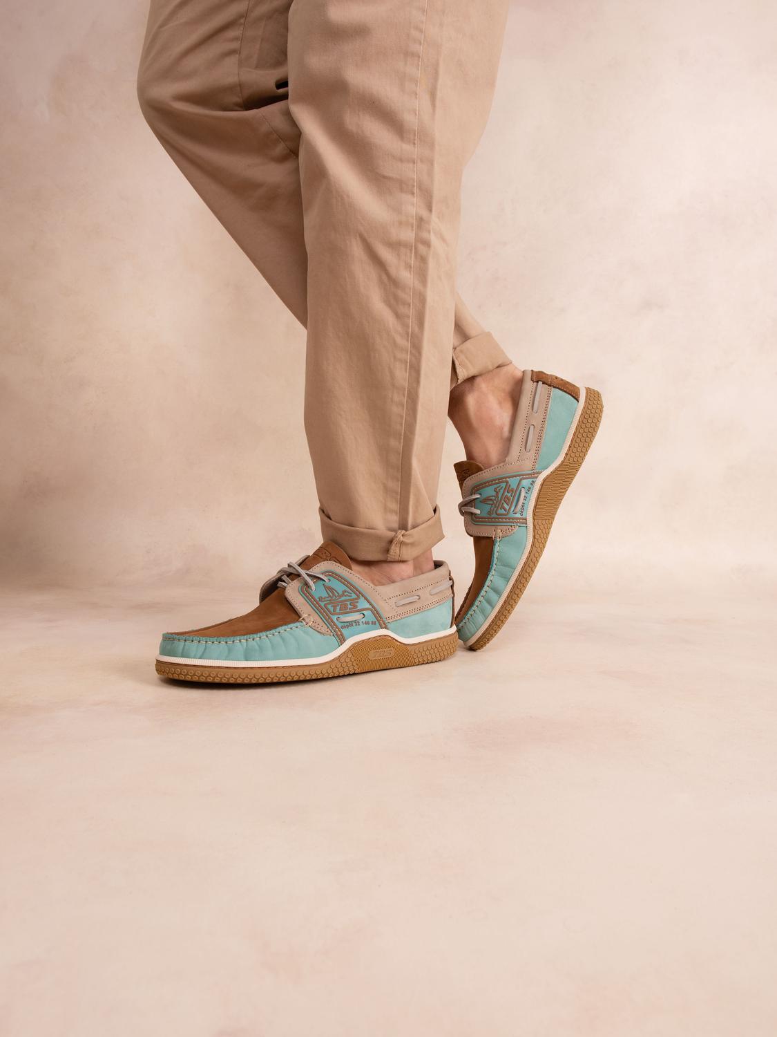 Chaussures bateau homme vert d'eau et tan GLOBEK