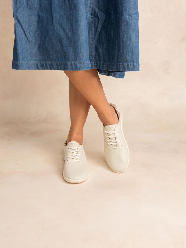 Women's Comfort Leather White and Gold-Tone Sneakers JAZARU