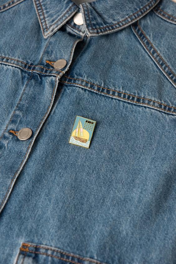 Badge mixte turquoise et opaline TBS